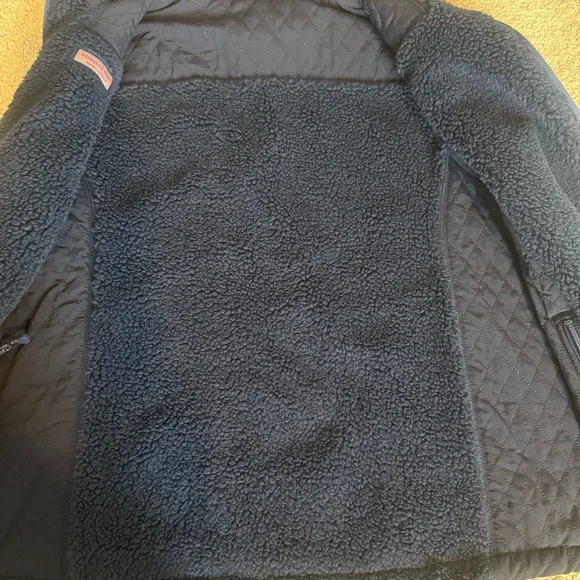 Vineyard Vines Martha’s Vineyard Reversible Quilted Vest - Picture 9 of 10